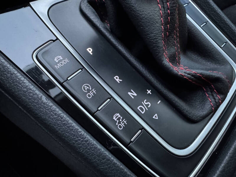 2018 Volkswagen Golf GTI S - Image 24