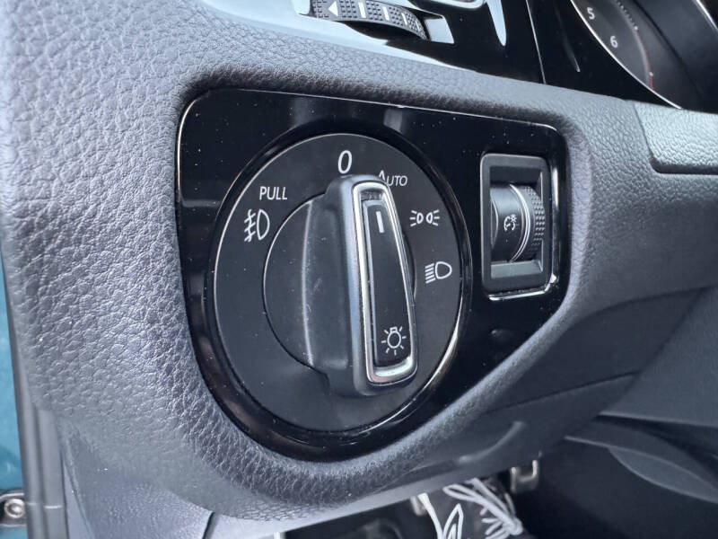 2018 Volkswagen Golf GTI S - Image 27