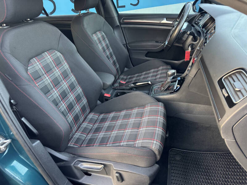 2018 Volkswagen Golf GTI S - Image 30