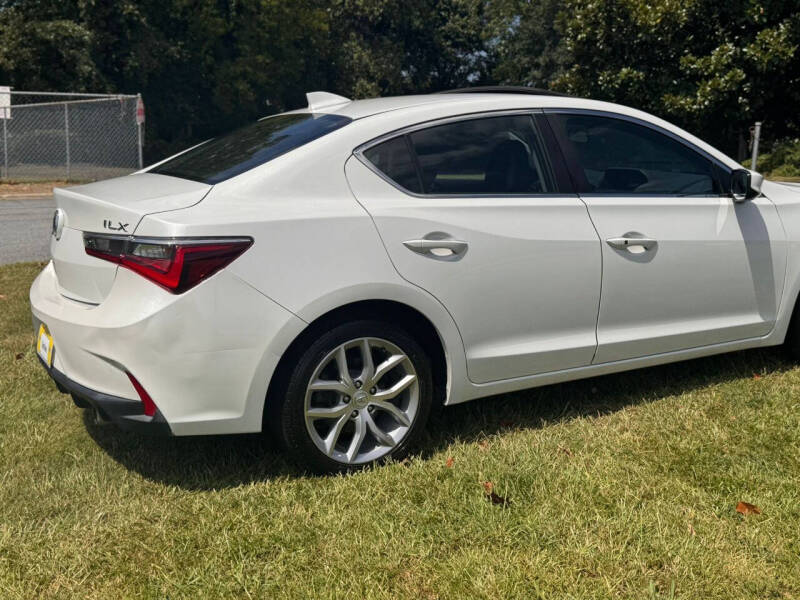 2019 Acura ILX 4dr - Image 17