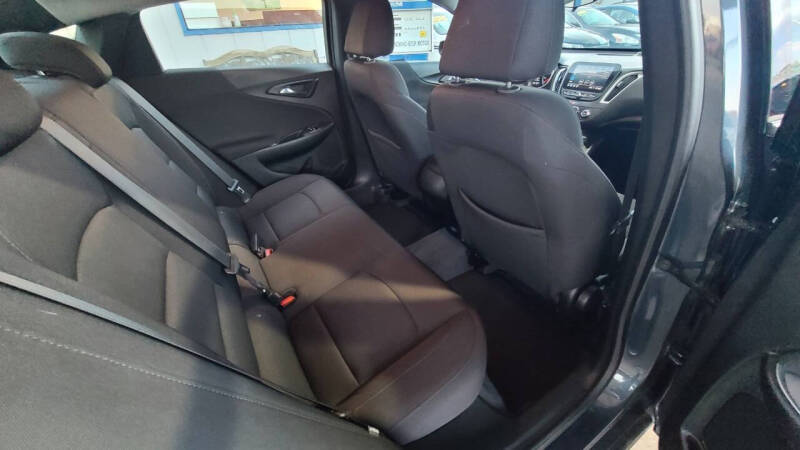 2019 Chevrolet Malibu LS - Image 16