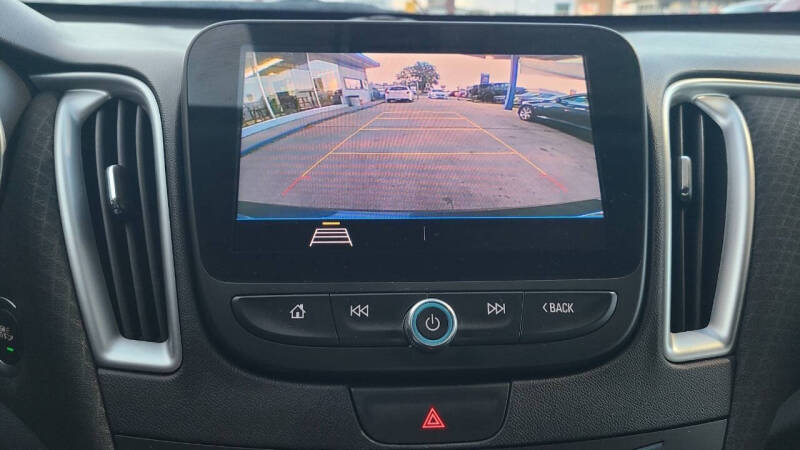 2019 Chevrolet Malibu LS - Image 10
