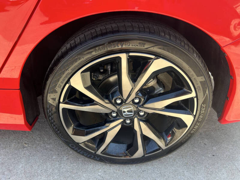 2019 Honda Civic Sport - Image 13
