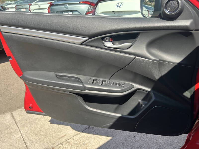 2019 Honda Civic Sport - Image 21