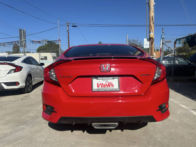 2019 Honda Civic Sport - Image 4