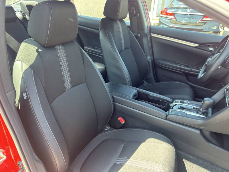 2019 Honda Civic Sport - Image 9