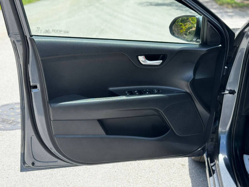2019 Kia Rio S - Image 18
