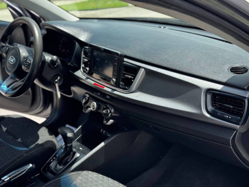 2019 Kia Rio S - Image 10