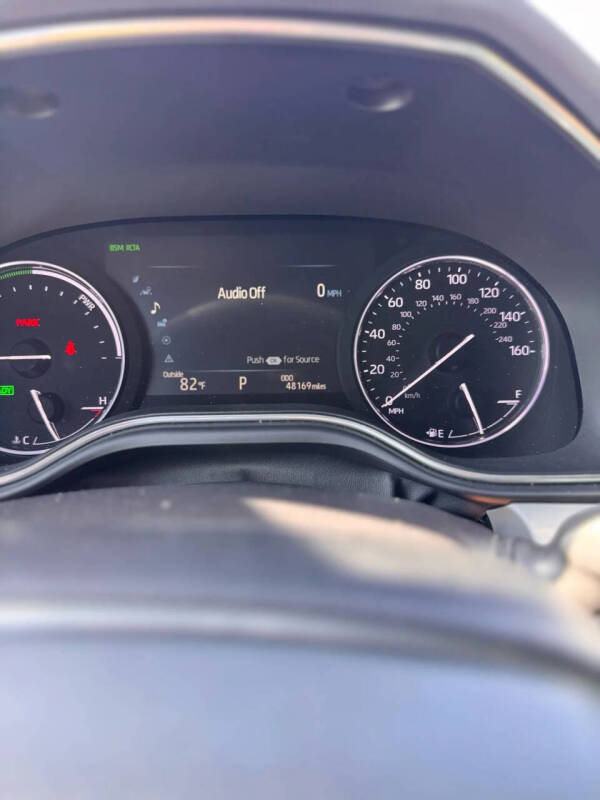 2019 Toyota Avalon Hybrid Limited - Image 21