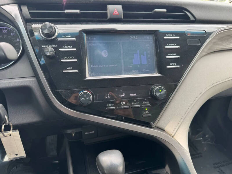 2019 Toyota Camry SE - Image 22