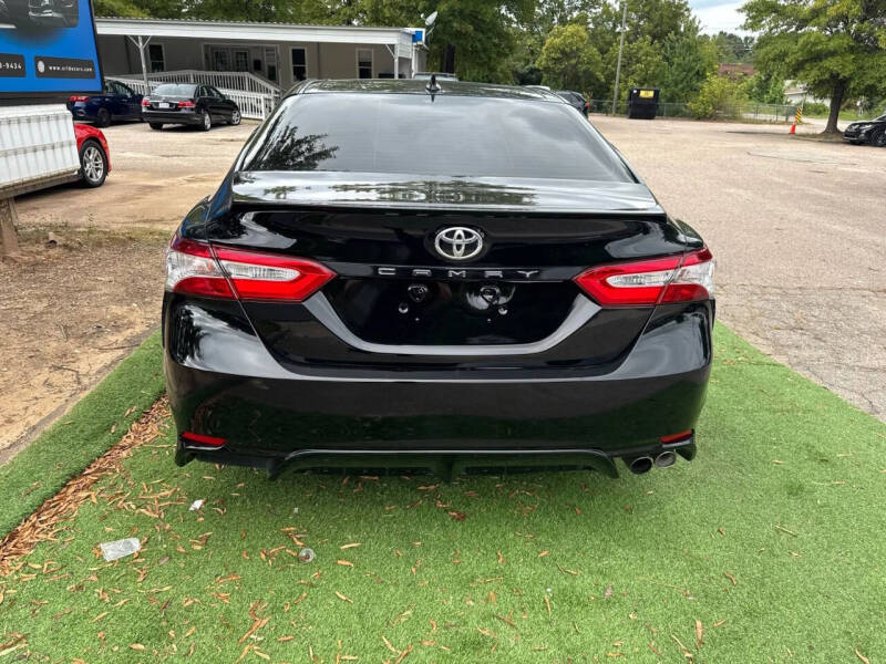 2019 Toyota Camry SE - Image 5
