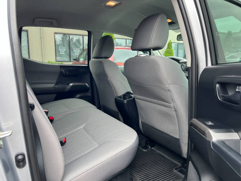 2019 Toyota Tacoma SR5 V6 4x4 SR5 V6 4dr Double Cab 5.0 ft SB - Image 11