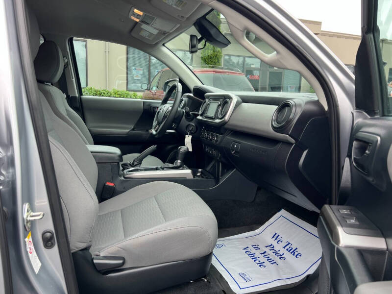 2019 Toyota Tacoma SR5 V6 4x4 SR5 V6 4dr Double Cab 5.0 ft SB - Image 12