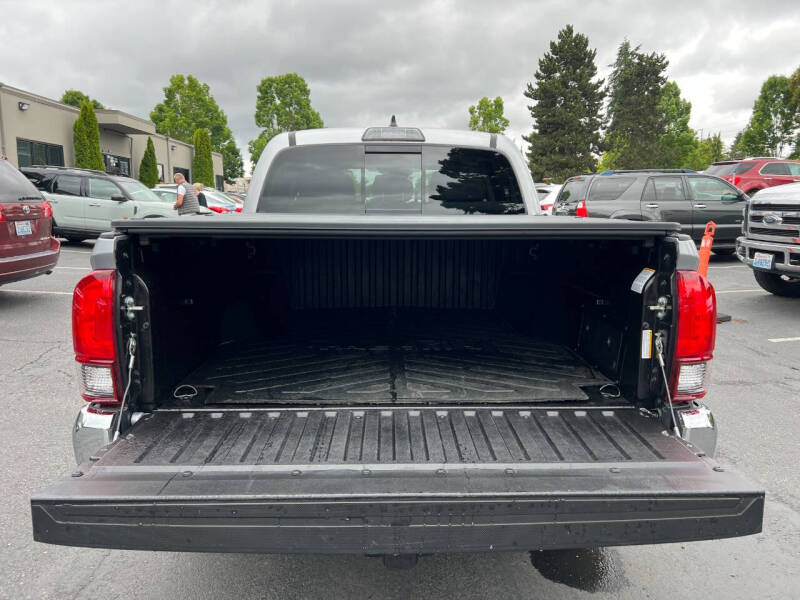 2019 Toyota Tacoma SR5 V6 4x4 SR5 V6 4dr Double Cab 5.0 ft SB - Image 19