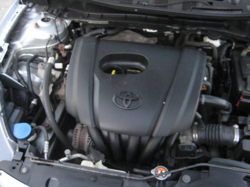 2019 Toyota Yaris L L 4dr Sedan 6A - Image 26