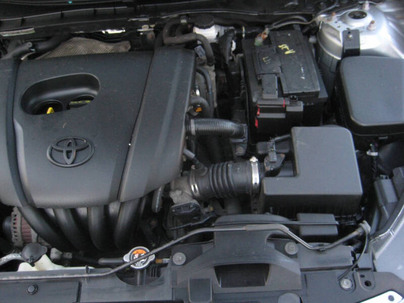 2019 Toyota Yaris L L 4dr Sedan 6A - Image 27