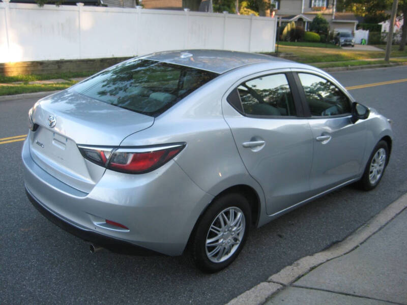 2019 Toyota Yaris L L 4dr Sedan 6A - Image 5