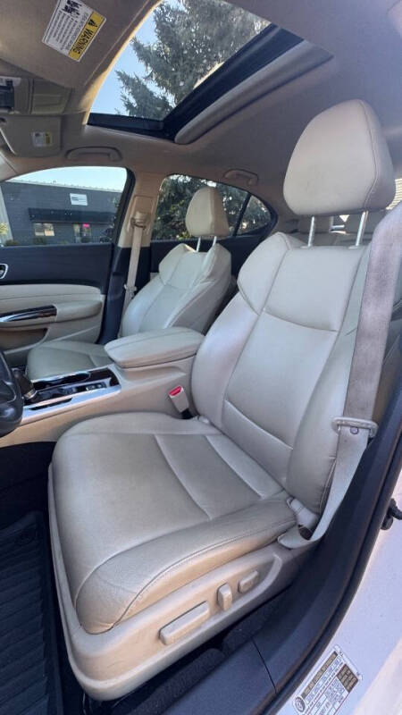 2020 Acura TLX 4dr - Image 11