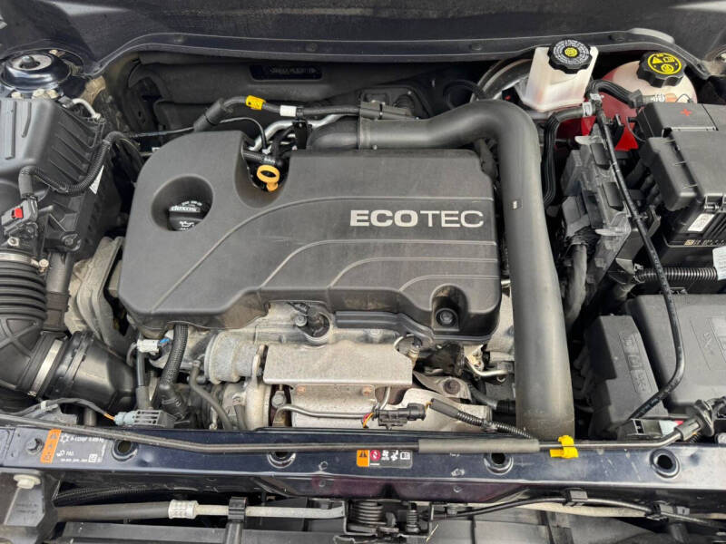 2020 Chevrolet Equinox LT - Image 13