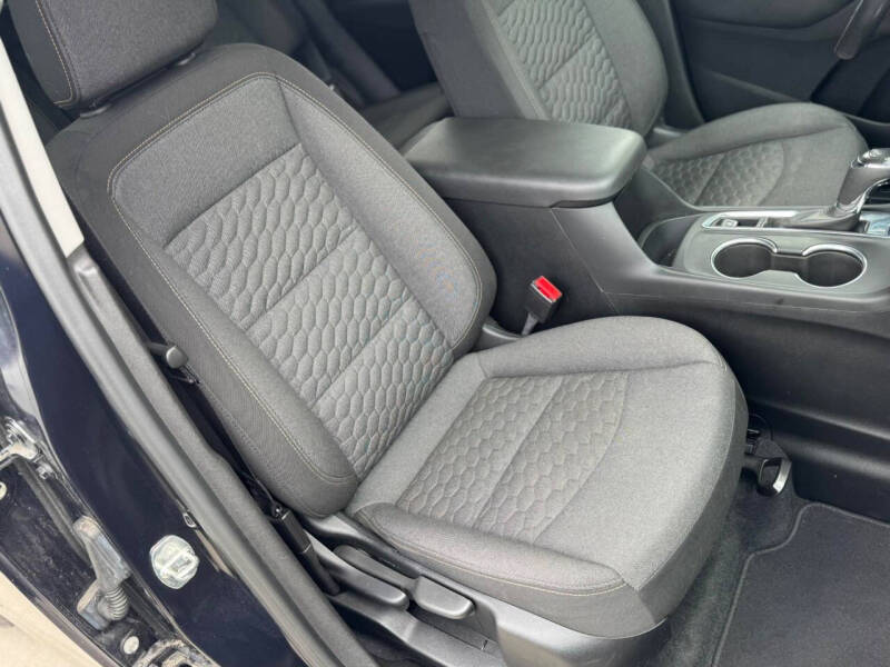 2020 Chevrolet Equinox LT - Image 9