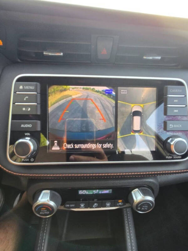 2020 Nissan Kicks SR - Image 11