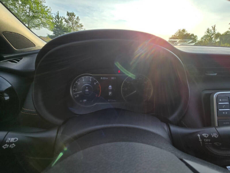 2020 Nissan Kicks SR - Image 12