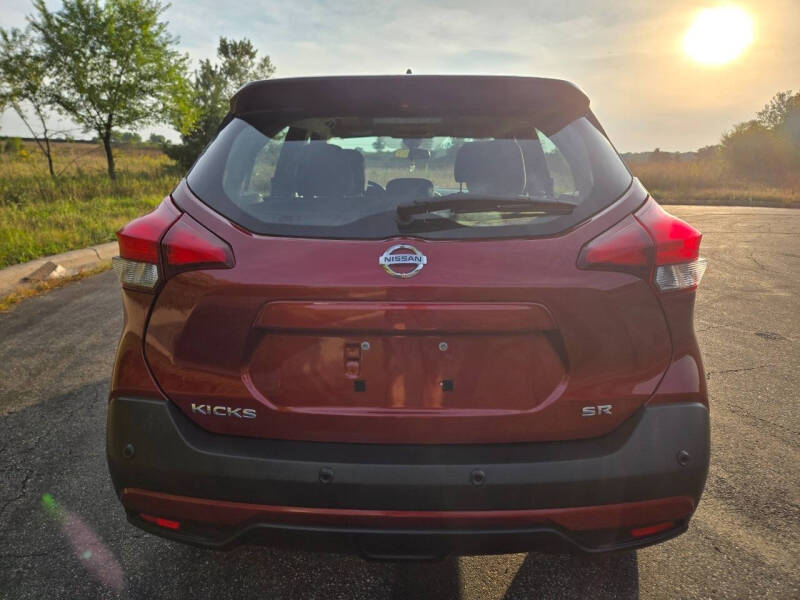 2020 Nissan Kicks SR - Image 4