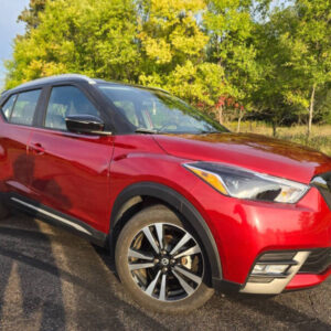 2020 Nissan Kicks SR