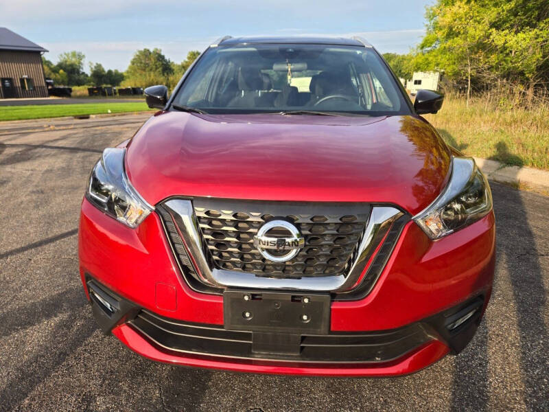 2020 Nissan Kicks SR - Image 8