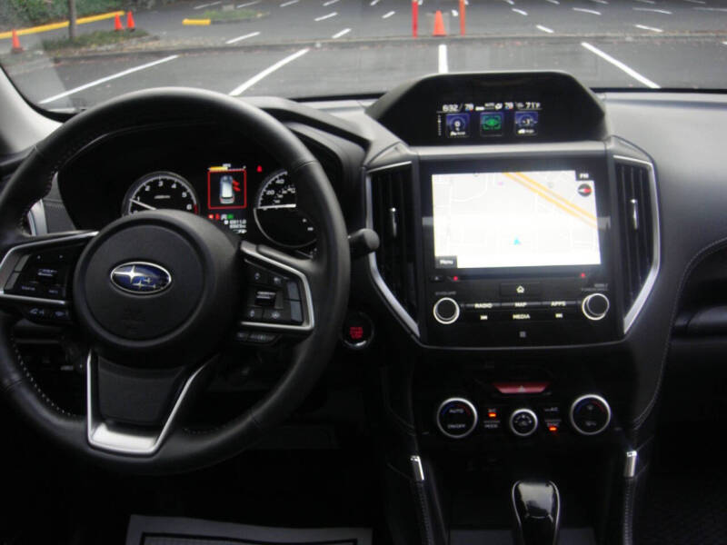 2021 Subaru Forester Touring - Image 10