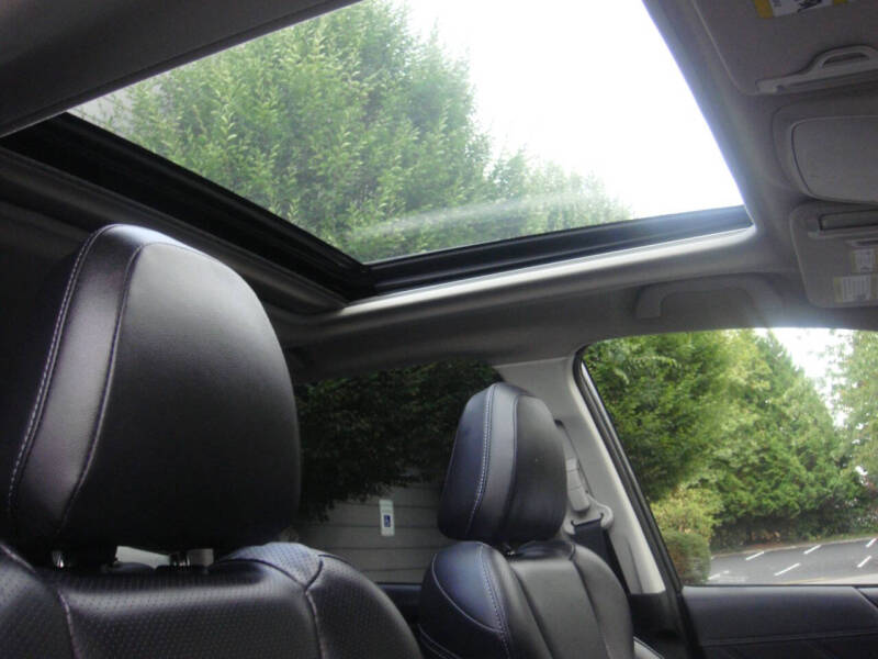2021 Subaru Forester Touring - Image 11