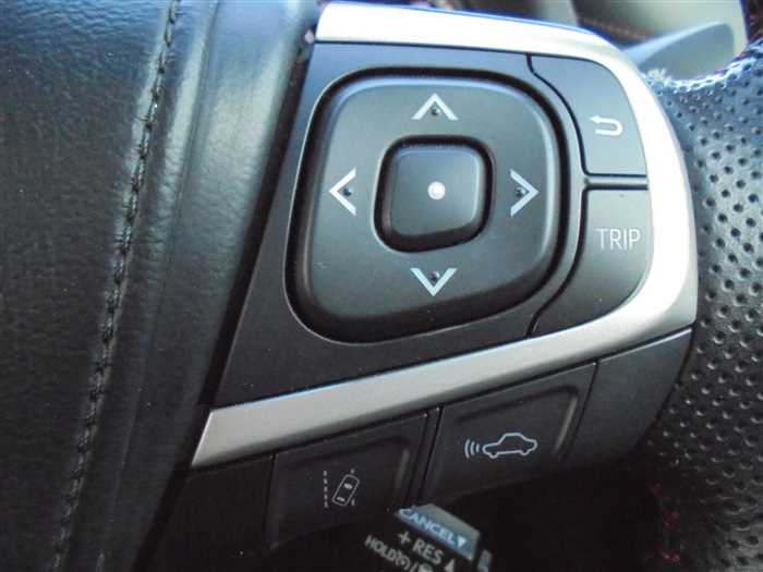 2017 Toyota Harrier - Image 7