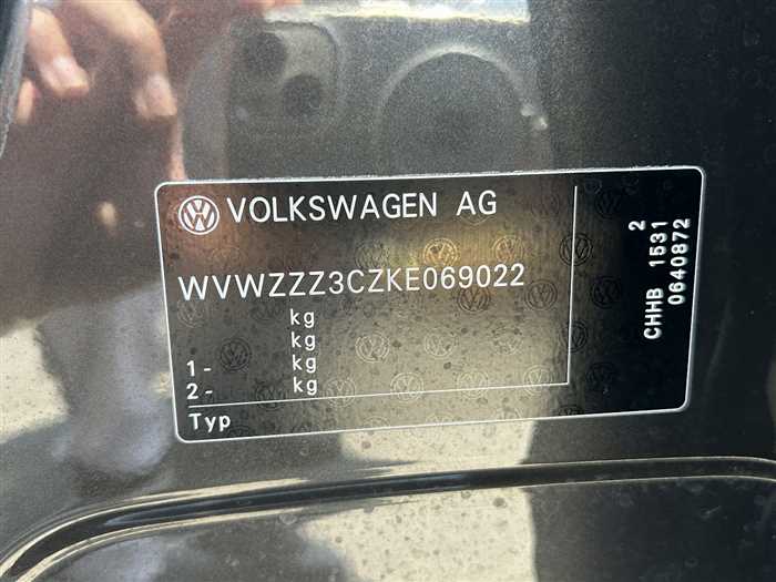 2019 Volkswagen Passat - Image 7