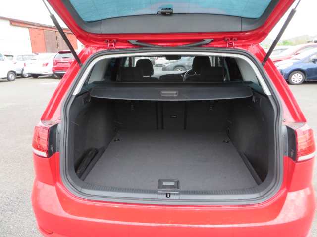 2018 Volkswagen Golf Variant - Image 5