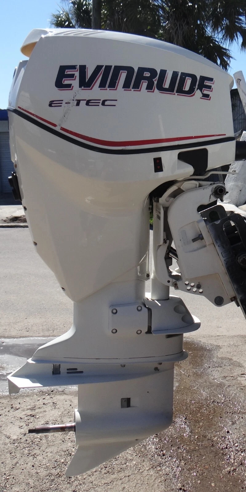 2009 BRP Evinrude 115 HP ETEC E-TEC 2-Stroke 25 Outboard Motor - Image 2