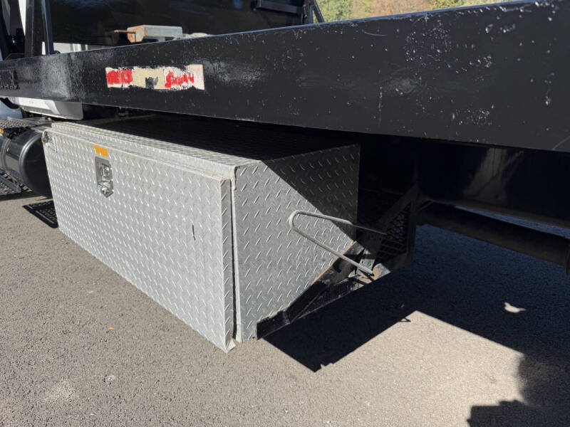 2013 Ford F-750 Super Duty Regular Cab Rollback - Image 11