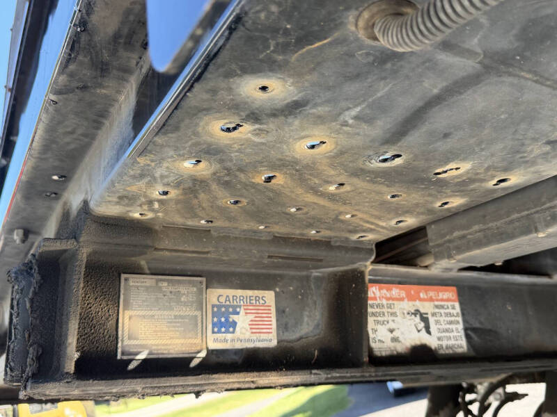 2013 Ford F-750 Super Duty Regular Cab Rollback - Image 47