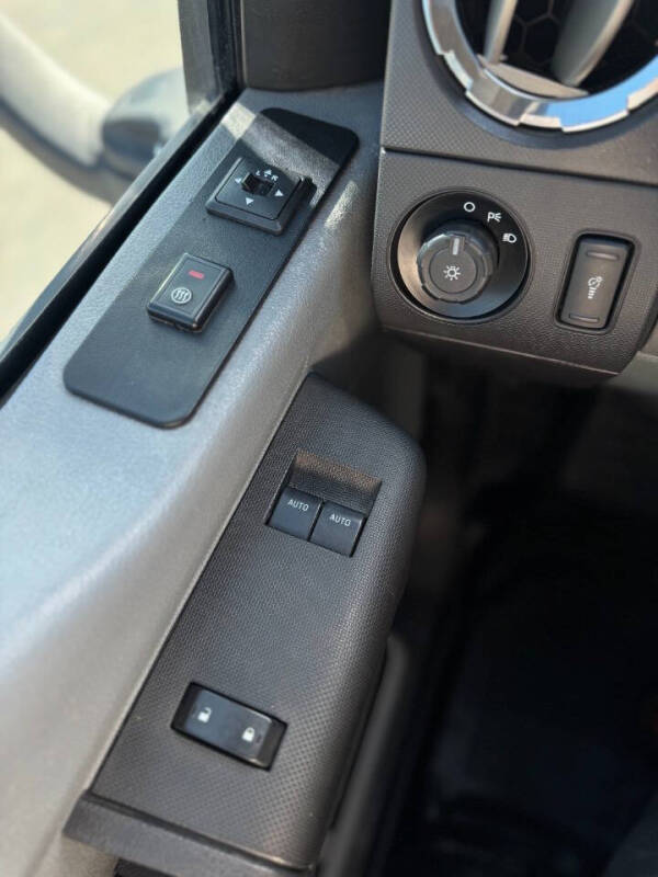 2015 Ford F-750 Super Duty 4X2 2dr Regular Cab 146-281 in. WB - Image 43
