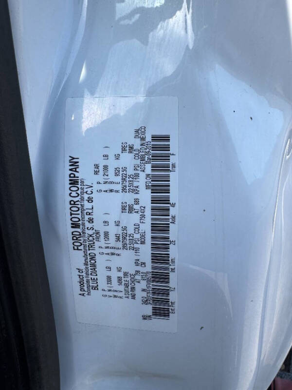 2015 Ford F-750 Super Duty 4X2 2dr Regular Cab 146-281 in. WB - Image 56