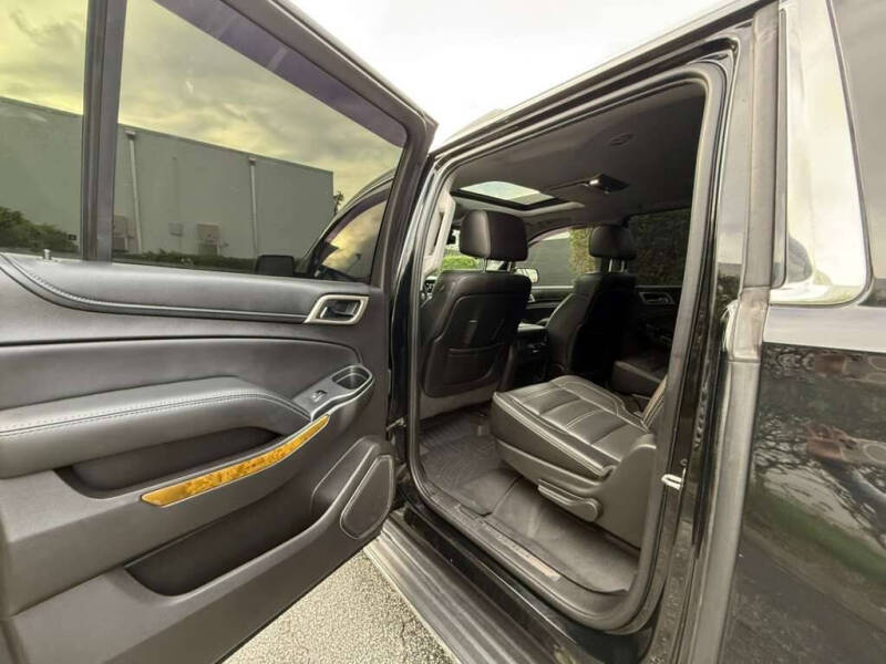 2016 GMC Yukon XL Denali - Image 12