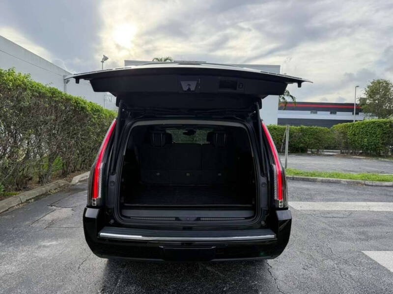 2016 GMC Yukon XL Denali - Image 7