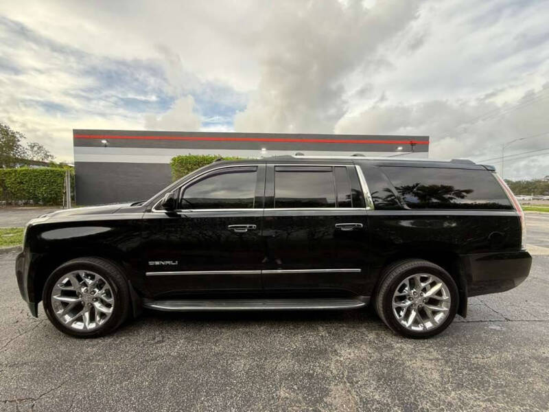 2016 GMC Yukon XL Denali - Image 9
