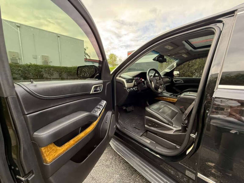2016 GMC Yukon XL Denali - Image 10