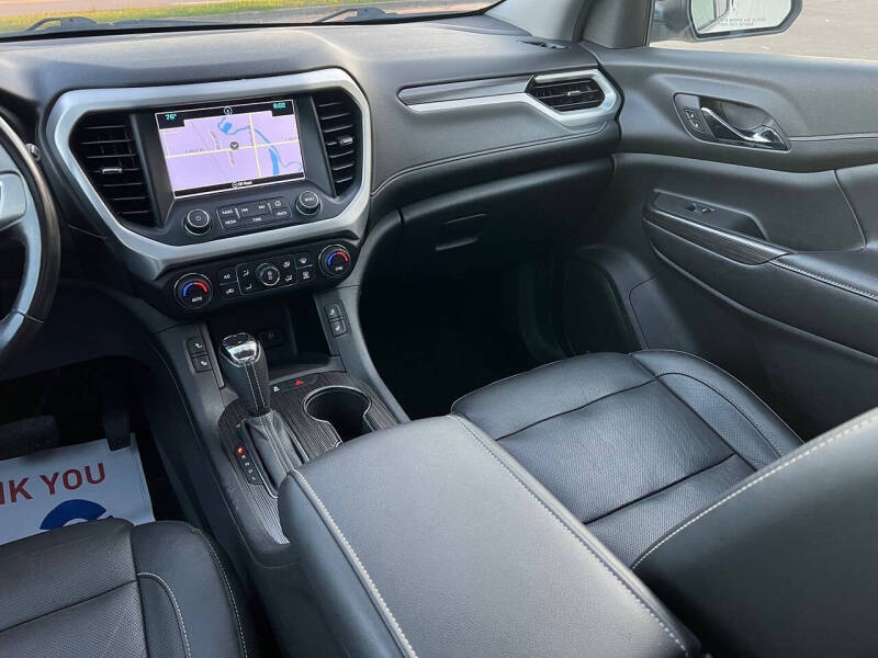 2019 GMC Acadia SLT-1 - Image 29