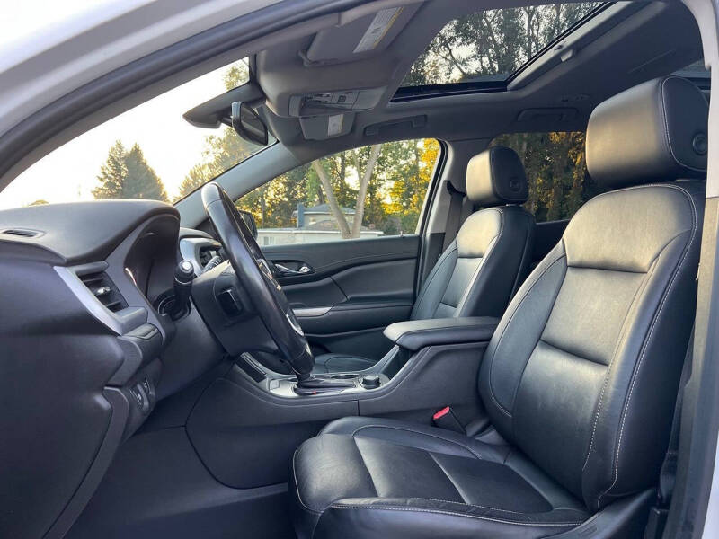 2019 GMC Acadia SLT-1 - Image 37