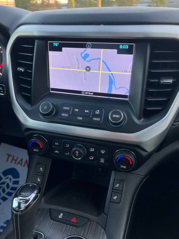 2019 GMC Acadia SLT-1 - Image 41