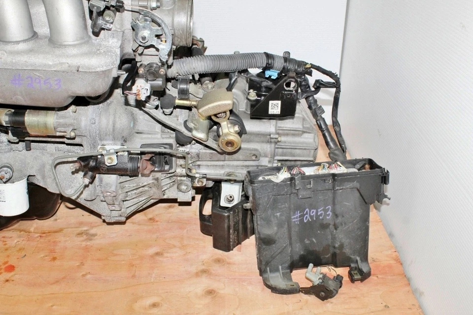 00 01 02 03 04 05 Toyota Celica GT-S Engine 2ZZ-GE VVTLi 6 Speed - Image 4