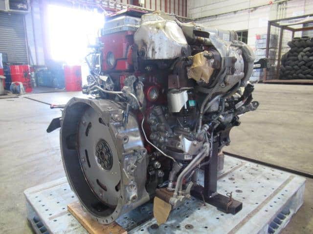 HINO DUTRO NO4C-UN Engine - Image 5