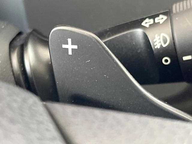 Toyota Crown 2016 - Image 7