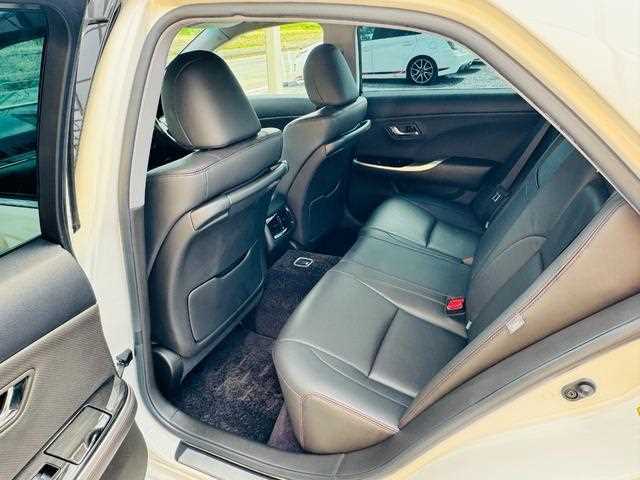 Toyota Crown 2012 - Image 8